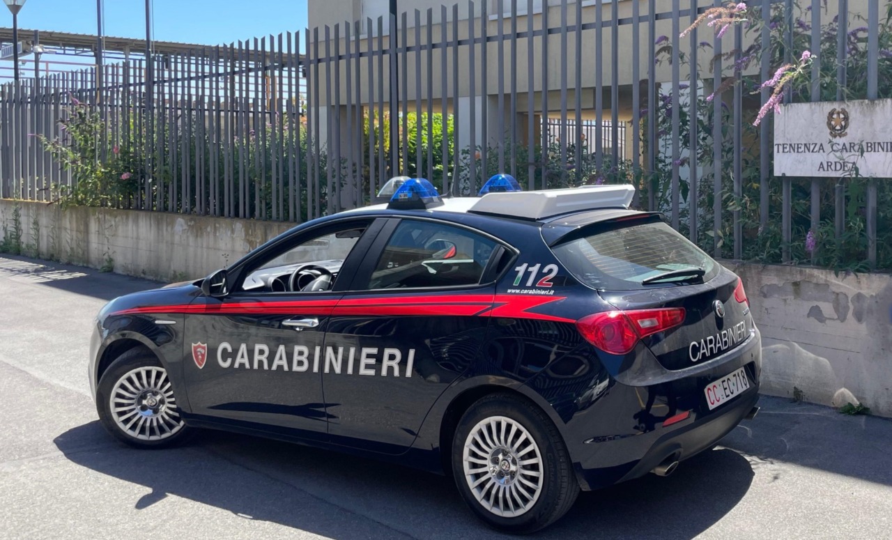Denunciato un anziano per detenzione abusiva di armi