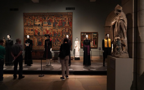 Gilbert & George, arrivate le prime opere per la mostra