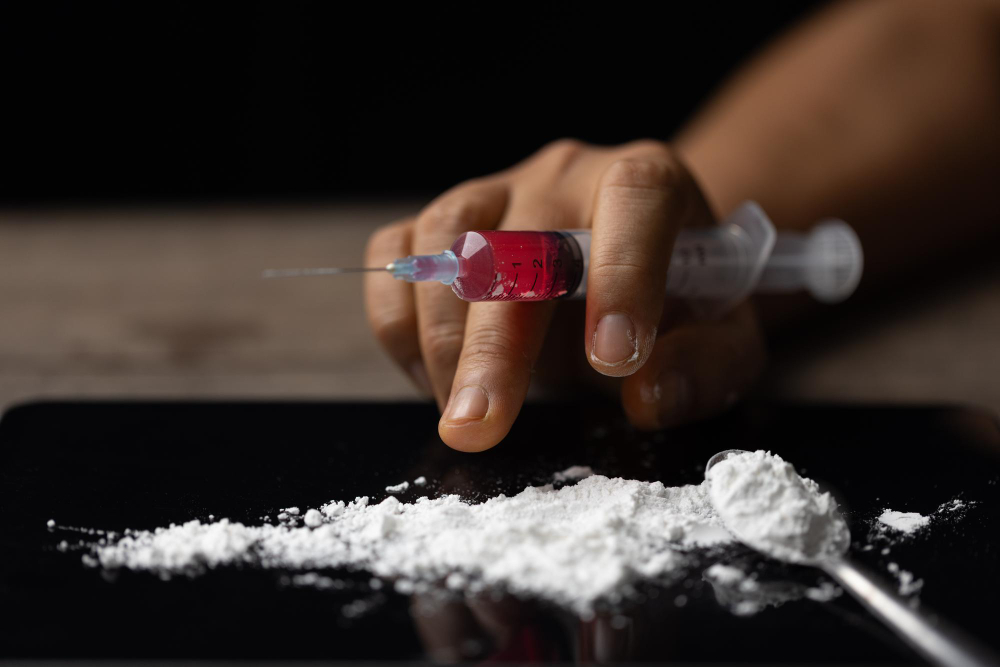 A Gonzaga lite tra fidanzati: in camera 47 grammi di hashish