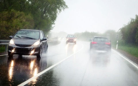 Caldo in attenuazione, poi temporali sulla Pianura Padana