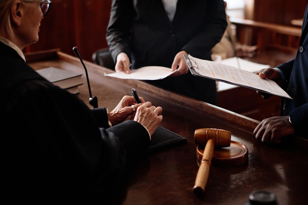 Sei anni e 8 mesi per violenza e lesioni a Marmirolo