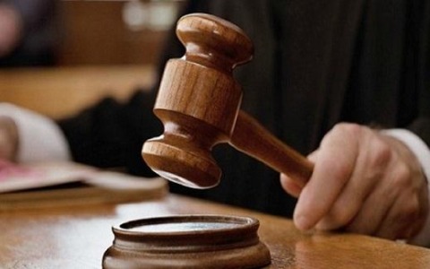 Assolto il figlio accusato di maltrattamenti ai genitori a Mantova
