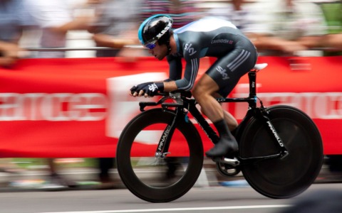 Enric Mas conquista la Vuelta: a Granada vince Johannessen