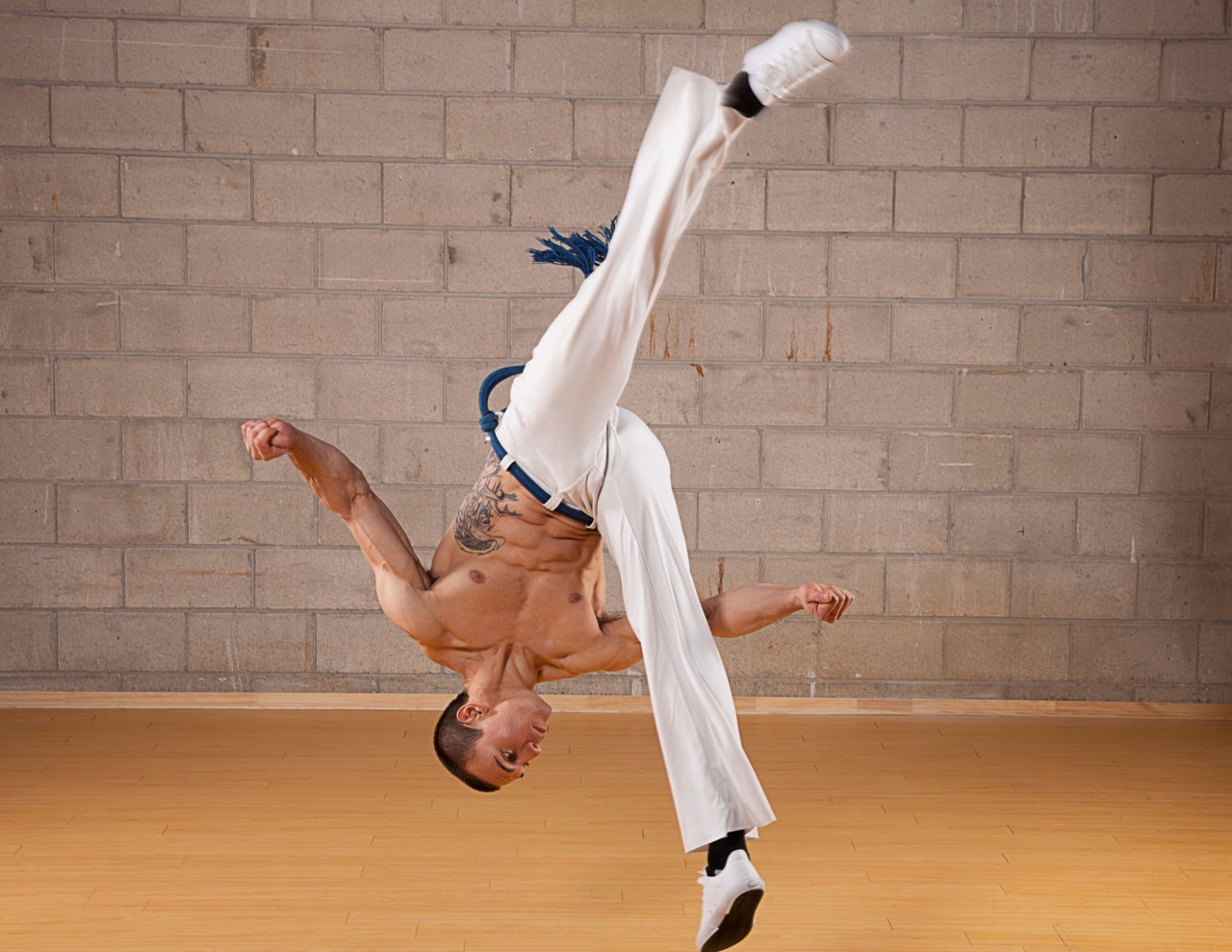 Campione di capoeira, manutentore alla Canottieri Mincio